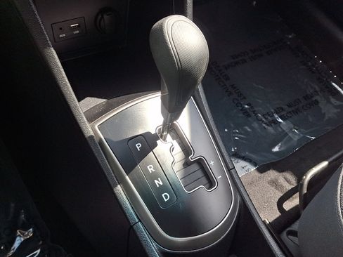 Used 2015 Hyundai Accent GS FWD image 16