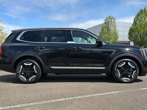 Used 2025 Kia Telluride S AWD/4WD image 3