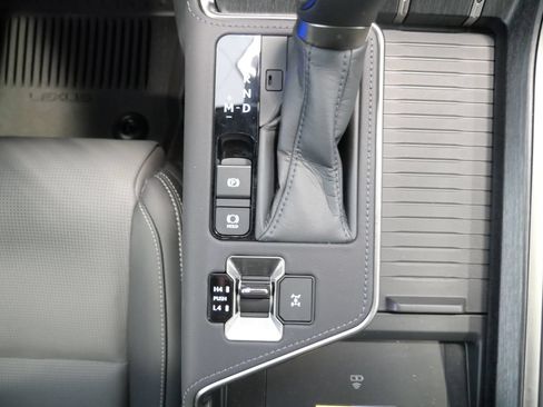 Certified 2026 Lexus GX 550 w/ Accessory Package (2T) AWD/4WD image 41
