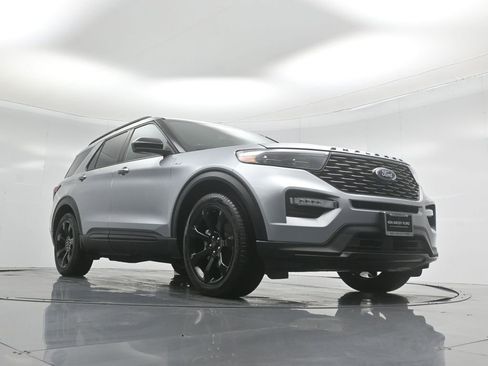 Certified 2023 Ford Explorer ST-Line w/ Class IV Trailer Tow Package image 52