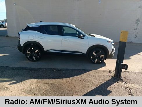 New 2026 Nissan Kicks SR image 3