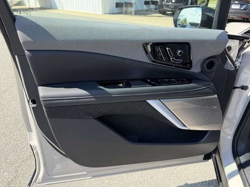 Used 2027 Cadillac Optiq Luxury w/ LPO, Floor Liner Package AWD/4WD image 14