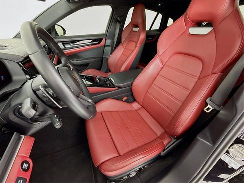 Used 2024 Porsche Panamera 4 image 5