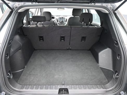 Used 2018 Chevrolet Equinox LS image 22