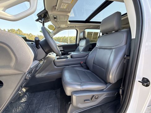 Used 2025 Ford Expedition Max Active image 11