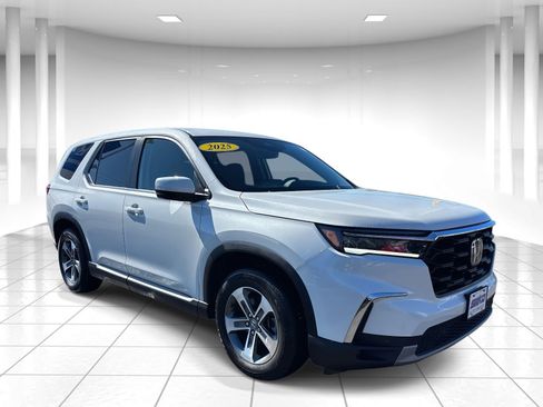 Certified 2025 Honda Pilot EX-L image 1