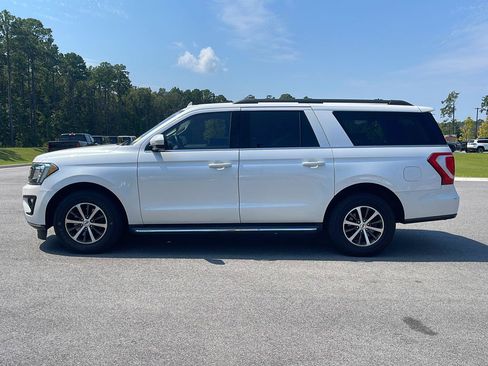 Used 2018 Ford Expedition Max XLT w/ Equipment Group 202A AWD/4WD image 4