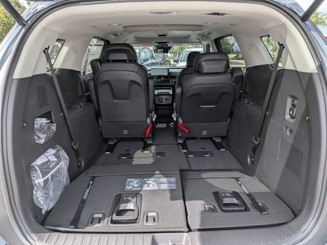 New 2027 Kia Carnival SX Prestige FWD image 13