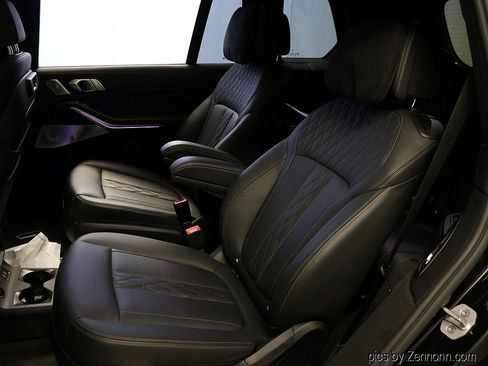 Used 2021 BMW X7 M50i w/ Executive Package image 12