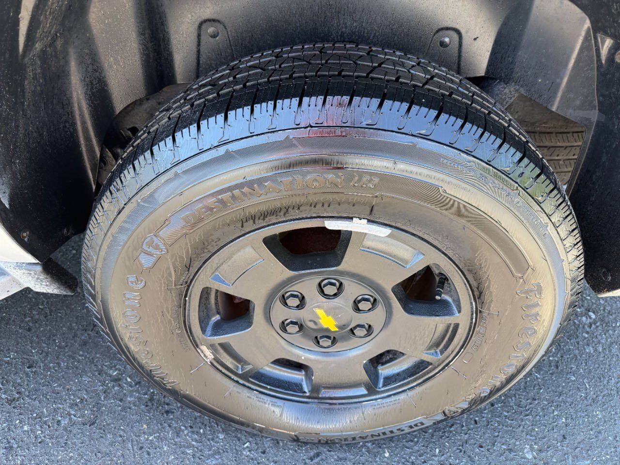 Used 2010 Chevrolet Suburban LT AWD/4WD image 11
