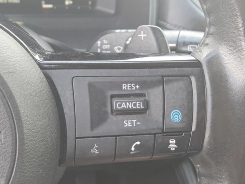 Used 2021 Nissan Rogue Platinum AWD/4WD image 31