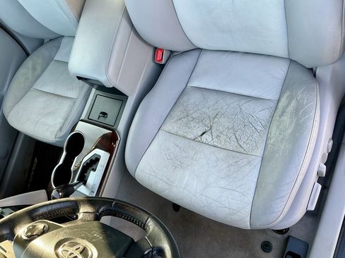 Used 2012 Toyota Camry XLE image 39