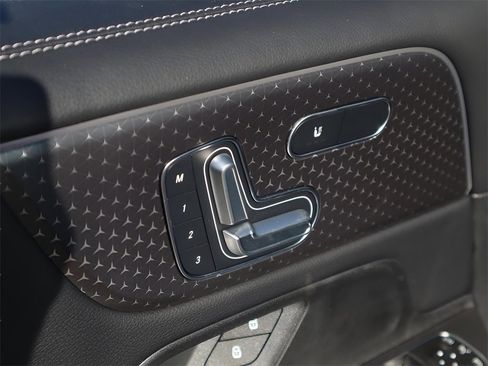 New 2026 Mercedes-Benz GLB 250 4MATIC image 27