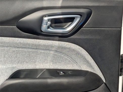 New 2026 Jeep Compass Latitude image 27