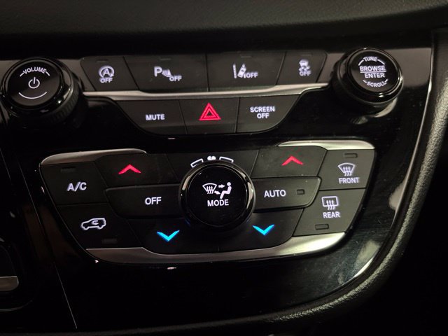Used 2025 Chrysler Pacifica Select FWD image 36