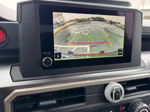 Used 2025 Toyota Tacoma TRD Off-Road image 21