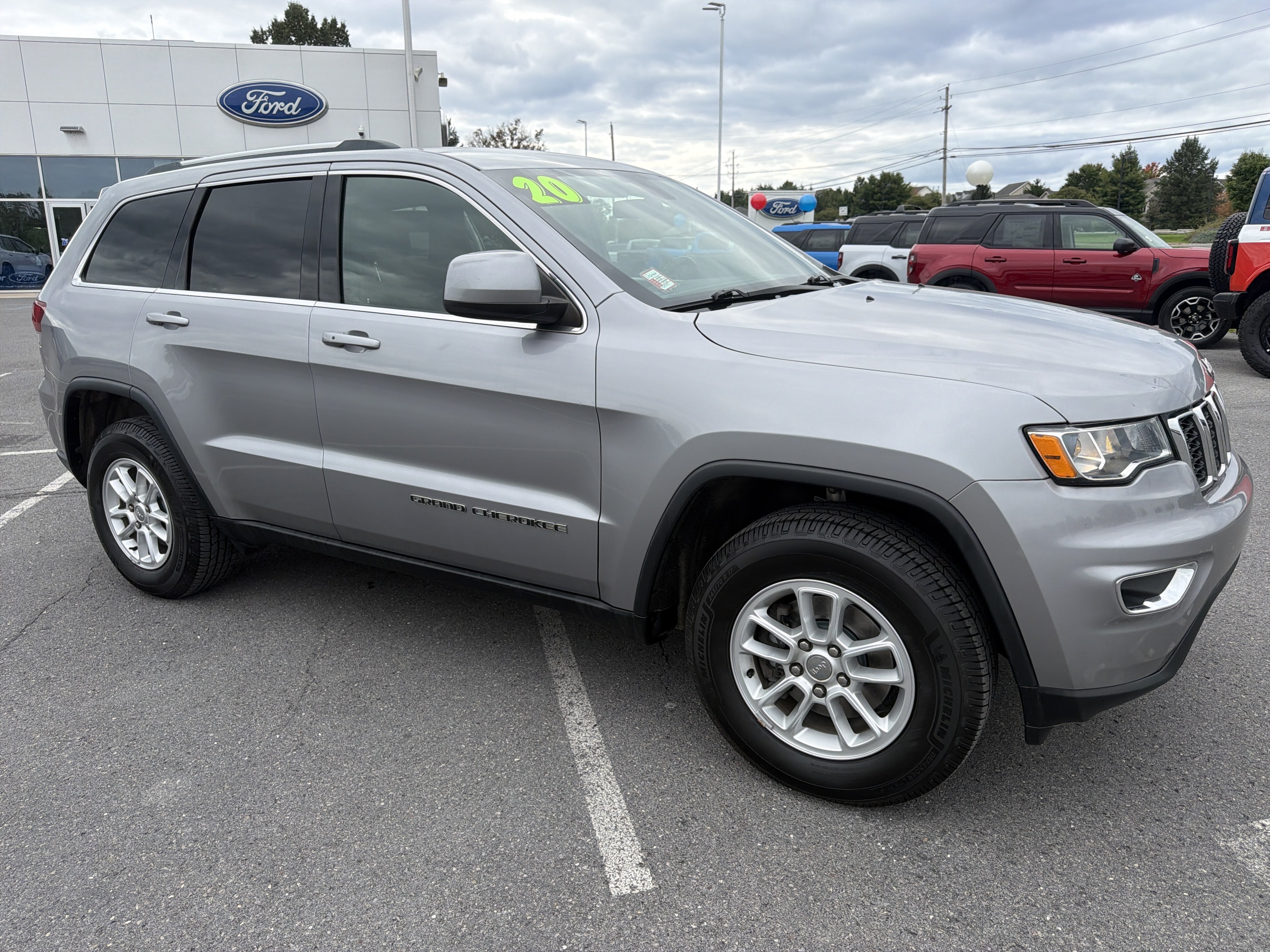 Used 2020 Jeep Grand Cherokee Laredo AWD/4WD image 1