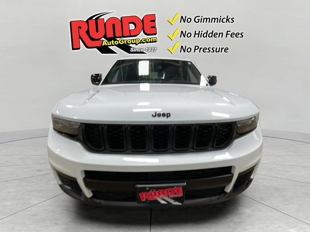 Used 2021 Jeep Grand Cherokee L Laredo AWD/4WD image 9
