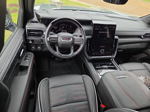 Used 2026 GMC Yukon AT4 Ultimate w/ LPO, Floor Liner Package AWD/4WD image 8
