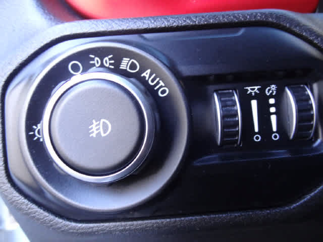 Used 2018 Jeep Wrangler Rubicon AWD/4WD image 17