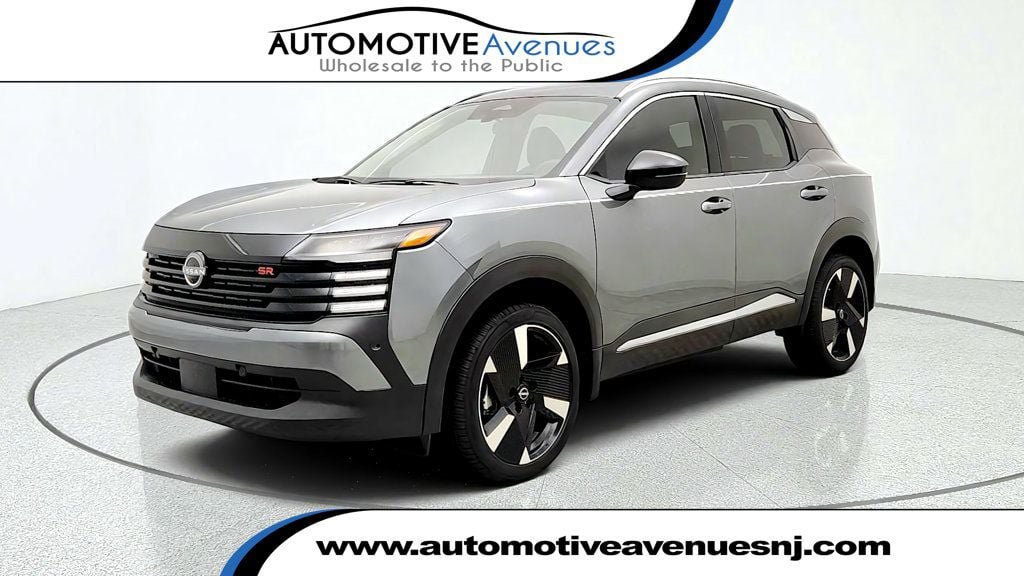 Used 2026 Nissan Kicks SR FWD image 1