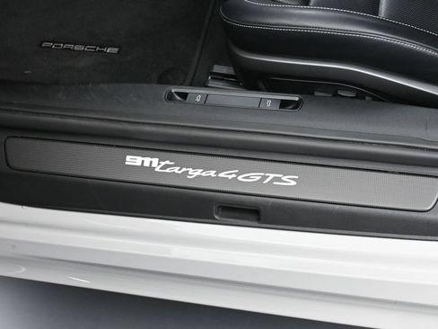 Certified 2023 Porsche 911 Targa 4 GTS AWD/4WD image 17