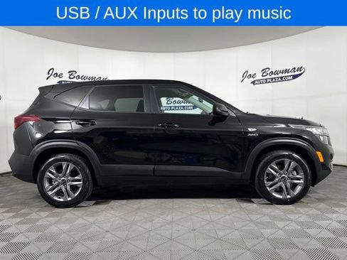 Used 2021 Kia Seltos LX image 5