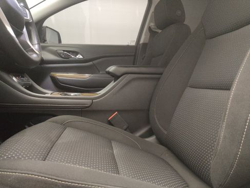 Used 2021 GMC Acadia SLE FWD image 17