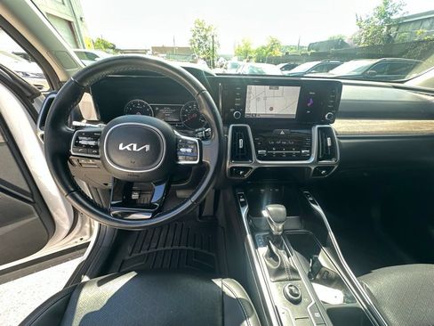 Used 2023 Kia Sorento S w/ Panoramic Sunroof Package AWD/4WD image 27