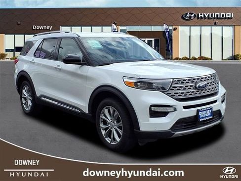 Used 2023 Ford Explorer Limited image 3