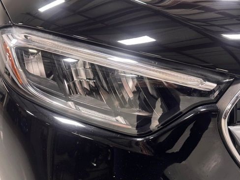 Used 2023 Mercedes-Benz GLC 300 4MATIC image 10