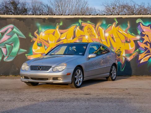 Used 2004 Mercedes-Benz C 230 Coupe image 2