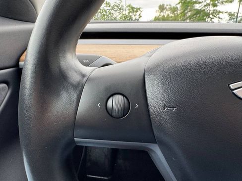Used 2019 Tesla Model 3 Mid Range RWD image 18