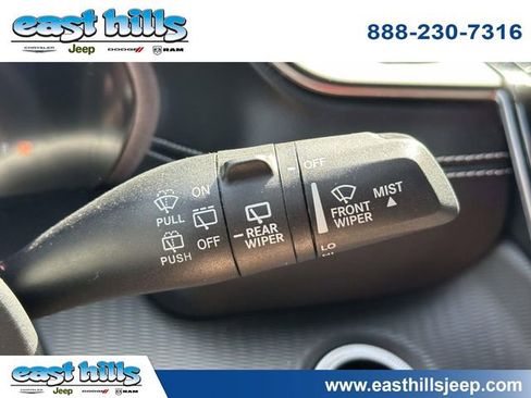 Used 2023 Jeep Grand Cherokee L Laredo AWD/4WD image 24