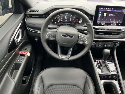 New 2026 Jeep Compass Latitude AWD/4WD image 12