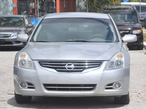 Used 2012 Nissan Altima 2.5 FWD image 5