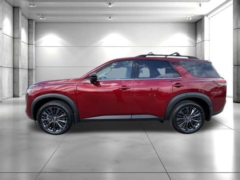 New 2026 Nissan Pathfinder SL w/ SL Premium Package AWD/4WD image 5