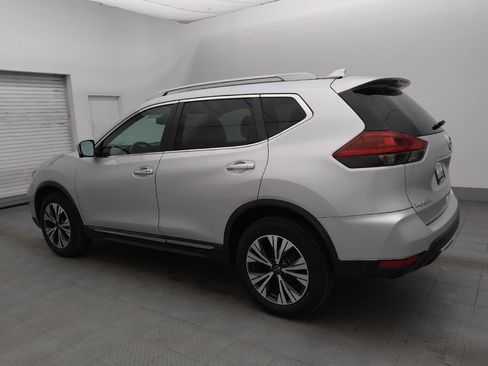 Used 2018 Nissan Rogue SL image 3