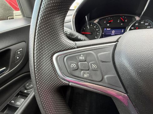 Used 2019 Chevrolet Equinox LT FWD image 15
