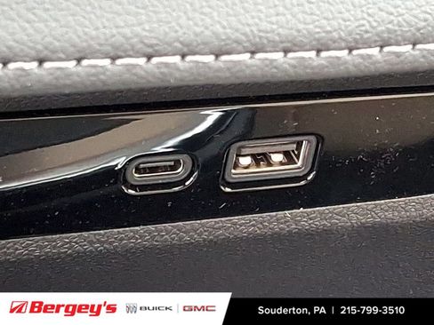 New 2026 Buick Enclave Preferred w/ Power Package AWD/4WD image 19