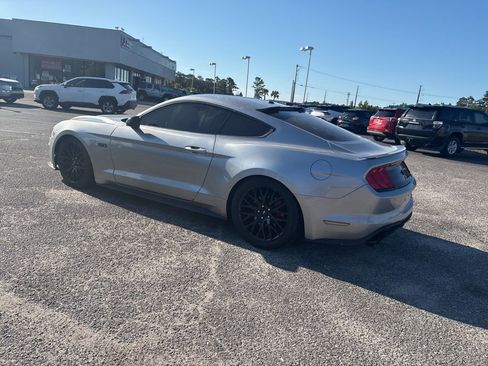 Used 2020 Ford Mustang GT RWD image 4