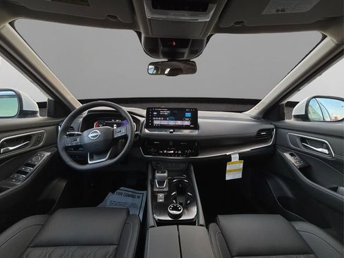 New 2026 Nissan Rogue Platinum w/ Platinum Premium Package image 18