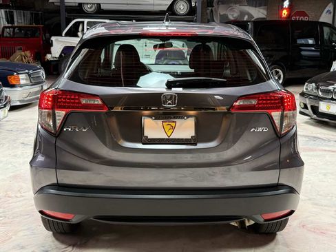 Used 2022 Honda HR-V LX image 8