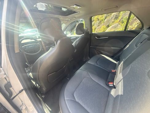 Used 2023 Kia Niro Wave w/ Wave Preserve Package FWD image 21