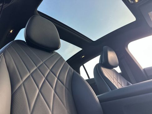 Used 2023 Mercedes-Benz EQE 500 4MATIC Sedan image 16