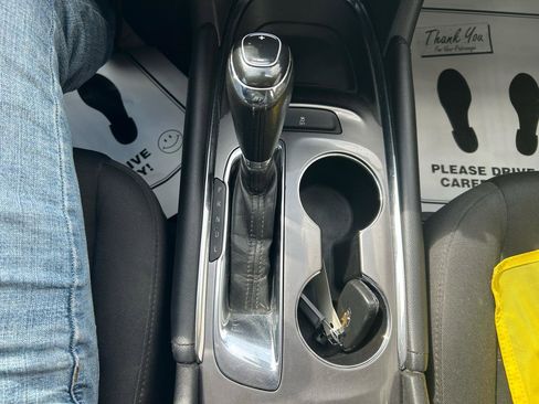 Used 2016 Chevrolet Malibu LT FWD image 25