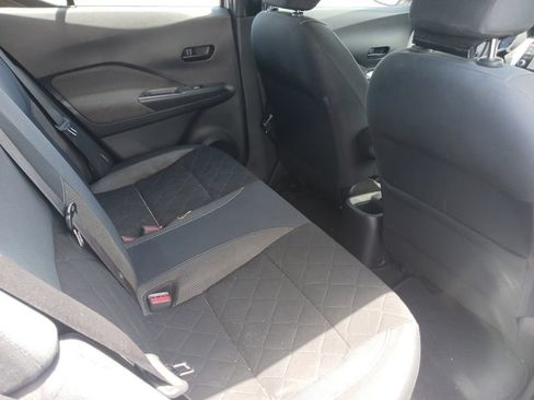 Used 2020 Nissan Kicks S FWD image 19