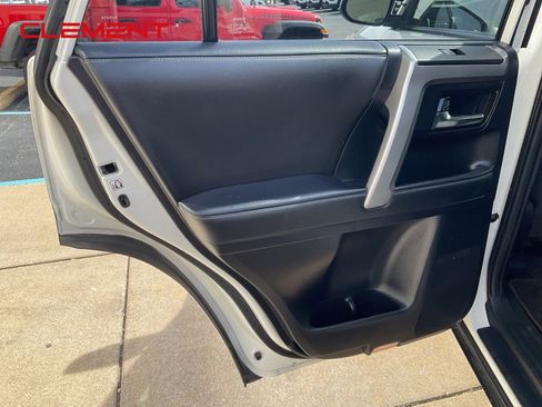 Used 2022 Toyota 4Runner SR5 RWD image 23