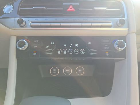 Used 2026 Genesis G70 2.5T image 19