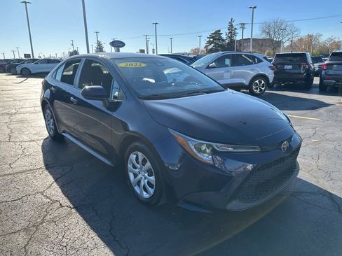 Used 2022 Toyota Corolla LE image 10